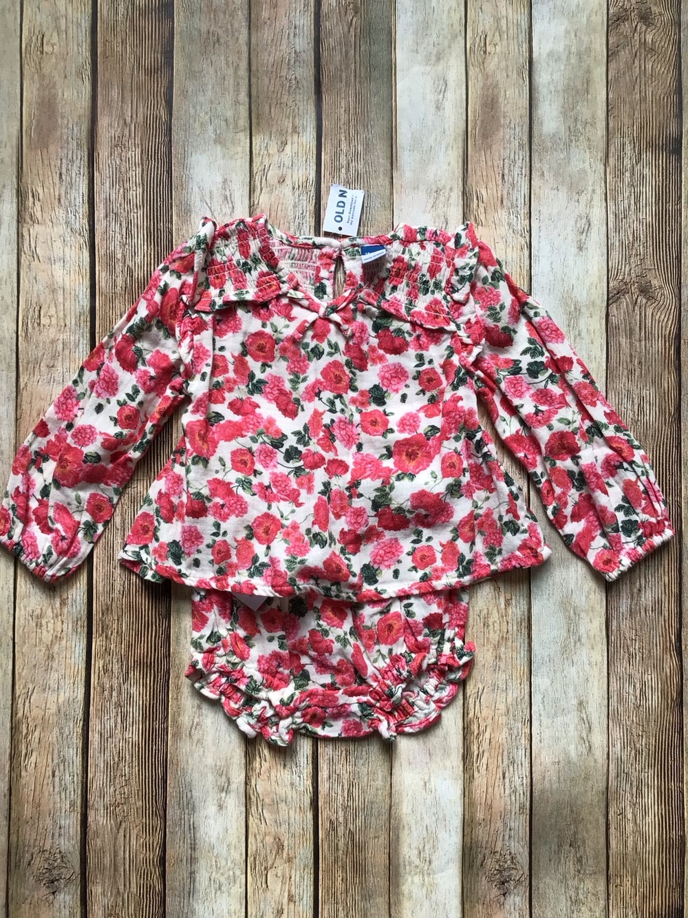 NWT Old Navy Floral Smocked Top & Bloomers Set